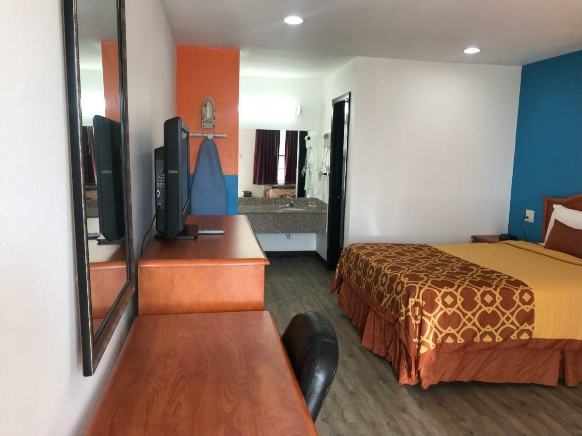 Americas Best Value Inn Bowie Buitenkant foto
